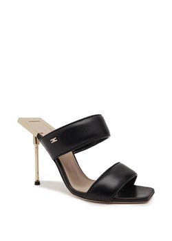 Elisabetta Franchi Skórzane sandały na szpilce ze sklepu Gomez Fashion Store w kategorii Klapki damskie - zdjęcie 163940811