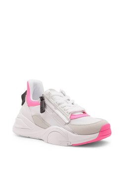 Guess Sneakersy BAILIA2 ze sklepu Gomez Fashion Store w kategorii Buty sportowe damskie - zdjęcie 163941423