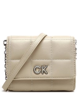 Calvin Klein Kopertówka/portfel RE-LOCK QUILT TRIFOLD MD ze sklepu Gomez Fashion Store w kategorii Kopertówki - zdjęcie 163947301