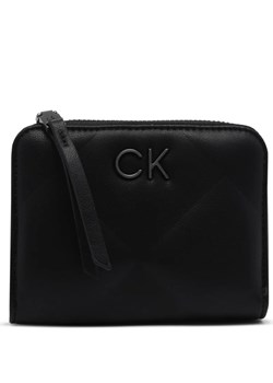Calvin Klein Portfel RE-LOCK QUILT ZA MD ze sklepu Gomez Fashion Store w kategorii Portfele damskie - zdjęcie 163948501