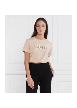 GUESS T-shirt SS CN SHADED LOGO TEE | Regular Fit ze sklepu Gomez Fashion Store w kategorii Bluzki damskie - zdjęcie 163956701