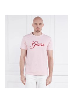 GUESS T-shirt SS CN GUESS 3D EMBRO | Regular Fit ze sklepu Gomez Fashion Store w kategorii T-shirty męskie - zdjęcie 163958143