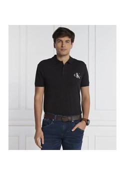 CALVIN KLEIN JEANS Polo MONOLOGO | Regular Fit ze sklepu Gomez Fashion Store w kategorii T-shirty męskie - zdjęcie 163959142
