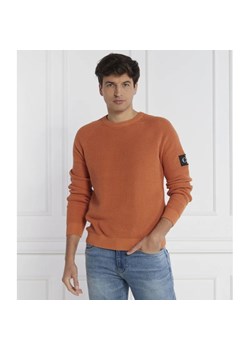 CALVIN KLEIN JEANS Sweter BADGE EASY | Regular Fit ze sklepu Gomez Fashion Store w kategorii Swetry męskie - zdjęcie 163959853