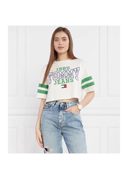 Tommy Jeans T-shirt TJW OVR CRP COLLEGE 2 TEE | Cropped Fit ze sklepu Gomez Fashion Store w kategorii Bluzki damskie - zdjęcie 163963563