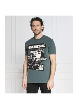 GUESS T-shirt SS BSC GUESS MUSIC POSTER | Regular Fit ze sklepu Gomez Fashion Store w kategorii T-shirty męskie - zdjęcie 163973172