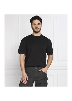Calvin Klein T-shirt Embossed | Regular Fit ze sklepu Gomez Fashion Store w kategorii T-shirty męskie - zdjęcie 163973193