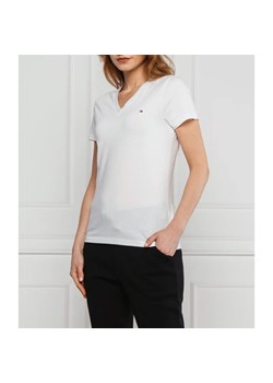 Tommy Hilfiger T-shirt HERITAGE | Regular Fit ze sklepu Gomez Fashion Store w kategorii Bluzki damskie - zdjęcie 163982924