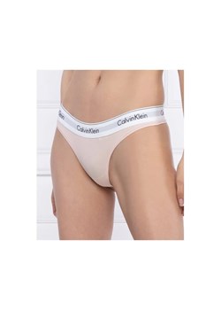 Calvin Klein Underwear Stringi ze sklepu Gomez Fashion Store w kategorii Majtki damskie - zdjęcie 164315643
