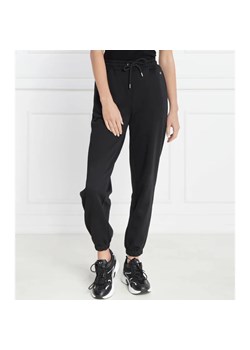 Gant Spodnie dresowe | Regular Fit ze sklepu Gomez Fashion Store w kategorii Spodnie damskie - zdjęcie 164321300
