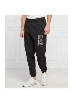 EA7 Spodnie dresowe | Regular Fit ze sklepu Gomez Fashion Store w kategorii Spodnie męskie - zdjęcie 164321544
