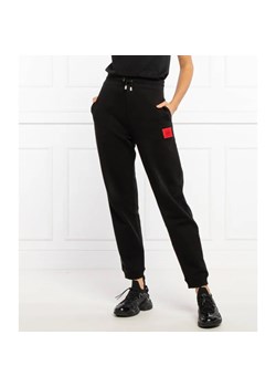 HUGO Spodnie dresowe Dachib | Regular Fit ze sklepu Gomez Fashion Store w kategorii Spodnie damskie - zdjęcie 164321860
