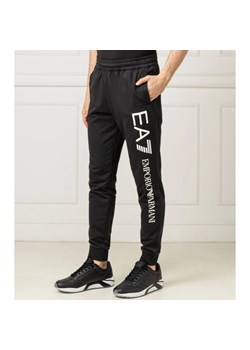 EA7 Spodnie dresowe | Regular Fit ze sklepu Gomez Fashion Store w kategorii Spodnie męskie - zdjęcie 164321961