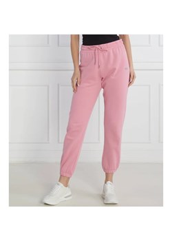 DKNY Sport Spodnie dresowe | Regular Fit ze sklepu Gomez Fashion Store w kategorii Spodnie damskie - zdjęcie 164322640
