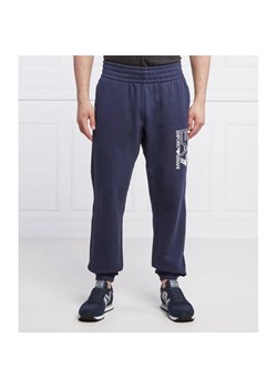EA7 Spodnie dresowe | Regular Fit ze sklepu Gomez Fashion Store w kategorii Spodnie męskie - zdjęcie 164322712