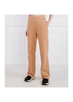 HUGO Spodnie dresowe Namonara | Regular Fit ze sklepu Gomez Fashion Store w kategorii Spodnie damskie - zdjęcie 164327564