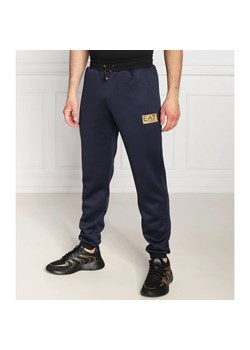 EA7 Spodnie dresowe | Regular Fit ze sklepu Gomez Fashion Store w kategorii Spodnie męskie - zdjęcie 164327770