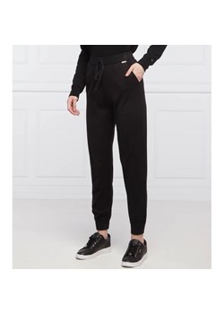 Liu Jo Rose Spodnie dresowe | Regular Fit ze sklepu Gomez Fashion Store w kategorii Spodnie damskie - zdjęcie 164328003