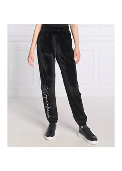 EA7 Spodnie dresowe | Regular Fit ze sklepu Gomez Fashion Store w kategorii Spodnie damskie - zdjęcie 164328292