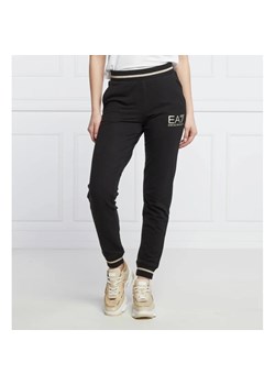 EA7 Spodnie dresowe | Slim Fit ze sklepu Gomez Fashion Store w kategorii Spodnie damskie - zdjęcie 164329020