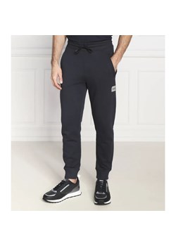 HUGO Spodnie dresowe Doak_G | Regular Fit ze sklepu Gomez Fashion Store w kategorii Spodnie męskie - zdjęcie 164329102