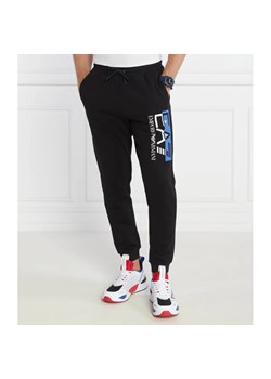 EA7 Spodnie dresowe | Regular Fit ze sklepu Gomez Fashion Store w kategorii Spodnie męskie - zdjęcie 164329881