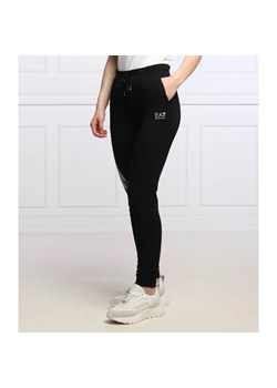 EA7 Spodnie dresowe | Slim Fit ze sklepu Gomez Fashion Store w kategorii Spodnie damskie - zdjęcie 164330043