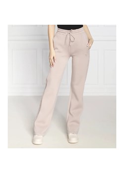 GUESS ACTIVE Spodnie dresowe BRENDA SCUBA | Straight fit ze sklepu Gomez Fashion Store w kategorii Spodnie damskie - zdjęcie 164332054