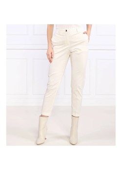BOSS BLACK Spodnie Tachinoa | Regular Fit ze sklepu Gomez Fashion Store w kategorii Spodnie damskie - zdjęcie 164332340