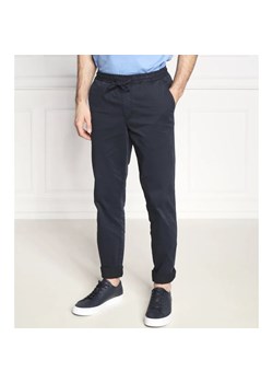 Tommy Hilfiger Spodnie CHELSEA SATIN | Regular Fit ze sklepu Gomez Fashion Store w kategorii Spodnie męskie - zdjęcie 164333382