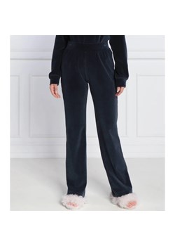 Emporio Armani Spodnie dresowe LOUNGEWEAR | Loose fit ze sklepu Gomez Fashion Store w kategorii Spodnie damskie - zdjęcie 164333451