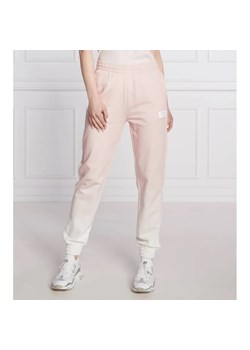 HUGO Spodnie dresowe Najogger_3 | Regular Fit ze sklepu Gomez Fashion Store w kategorii Spodnie damskie - zdjęcie 164334424