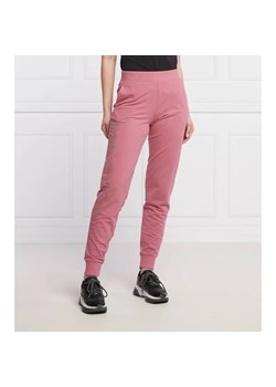 EA7 Spodnie dresowe | Regular Fit ze sklepu Gomez Fashion Store w kategorii Spodnie damskie - zdjęcie 164334452