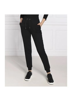 Armani Exchange Spodnie dresowe | Regular Fit ze sklepu Gomez Fashion Store w kategorii Spodnie damskie - zdjęcie 164335194