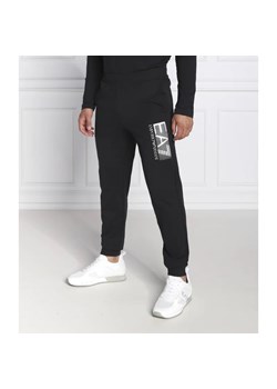 EA7 Spodnie dresowe | Regular Fit ze sklepu Gomez Fashion Store w kategorii Spodnie męskie - zdjęcie 164335221