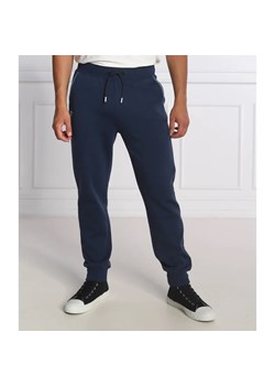 GUESS ACTIVE Spodnie dresowe | Regular Fit ze sklepu Gomez Fashion Store w kategorii Spodnie męskie - zdjęcie 164336203