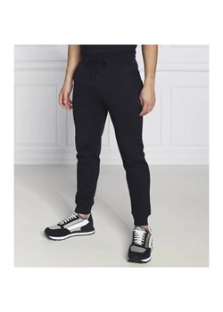 GUESS ACTIVE Spodnie dresowe ALDWIN | Regular Fit ze sklepu Gomez Fashion Store w kategorii Spodnie męskie - zdjęcie 164336334