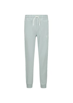 GUESS ACTIVE Spodnie dresowe | Regular Fit ze sklepu Gomez Fashion Store w kategorii Spodnie chłopięce - zdjęcie 164337161
