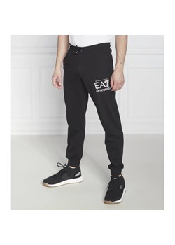 EA7 Spodnie dresowe | Regular Fit ze sklepu Gomez Fashion Store w kategorii Spodnie męskie - zdjęcie 164339143