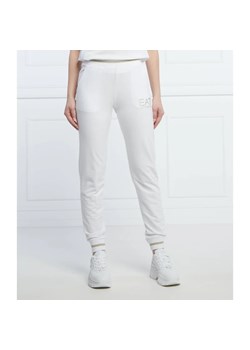 EA7 Spodnie dresowe | Slim Fit ze sklepu Gomez Fashion Store w kategorii Spodnie damskie - zdjęcie 164339712