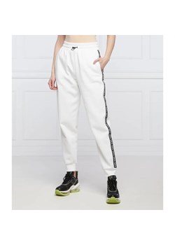 Michael Kors Spodnie dresowe | Regular Fit ze sklepu Gomez Fashion Store w kategorii Spodnie damskie - zdjęcie 164340110