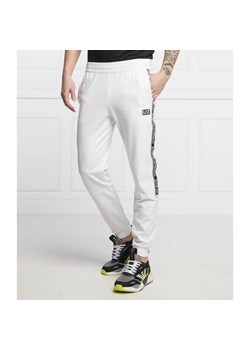 EA7 Spodnie dresowe | Regular Fit ze sklepu Gomez Fashion Store w kategorii Spodnie męskie - zdjęcie 164340884