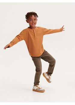 Reserved - Longsleeve henley - brązowy ze sklepu Reserved w kategorii T-shirty chłopięce - zdjęcie 164355273