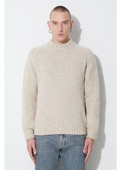 Universal Works sweter wełniany VINCENT TURTLE NECK męski kolor beżowy ciepły 29472 ze sklepu PRM w kategorii Swetry męskie - zdjęcie 164357083