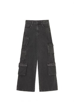 Cropp - Czarne jeansy cargo high waist - szary ze sklepu Cropp w kategorii Jeansy damskie - zdjęcie 164403634