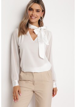 Biała Bluzka z Wiązaniem wokół Szyi Clitorri ze sklepu Born2be Odzież w kategorii Bluzki damskie - zdjęcie 164441070