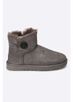 UGG buty Mini Bailey Button II damskie kolor szary na płaskim obcasie ocieplone 1016422.GRY ze sklepu PRM w kategorii Śniegowce damskie - zdjęcie 164497314