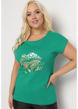 Zielony T-shirt z Metalicznym Złotym Nadrukiem Slay Khaji ze sklepu Born2be Odzież w kategorii Bluzki damskie - zdjęcie 164562992