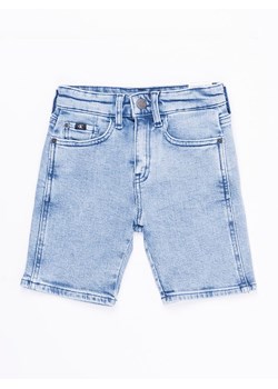 Calvin Klein Szorty dżinsowe w kolorze błękitnym ze sklepu Limango Polska w kategorii Spodenki chłopięce - zdjęcie 164563464