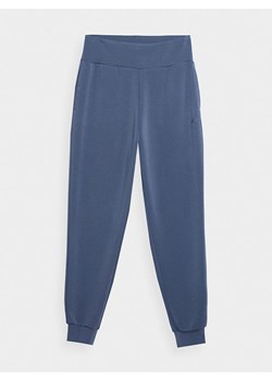 4F Spodnie dresowe w kolorze niebieskim ze sklepu Limango Polska w kategorii Spodnie damskie - zdjęcie 164717190